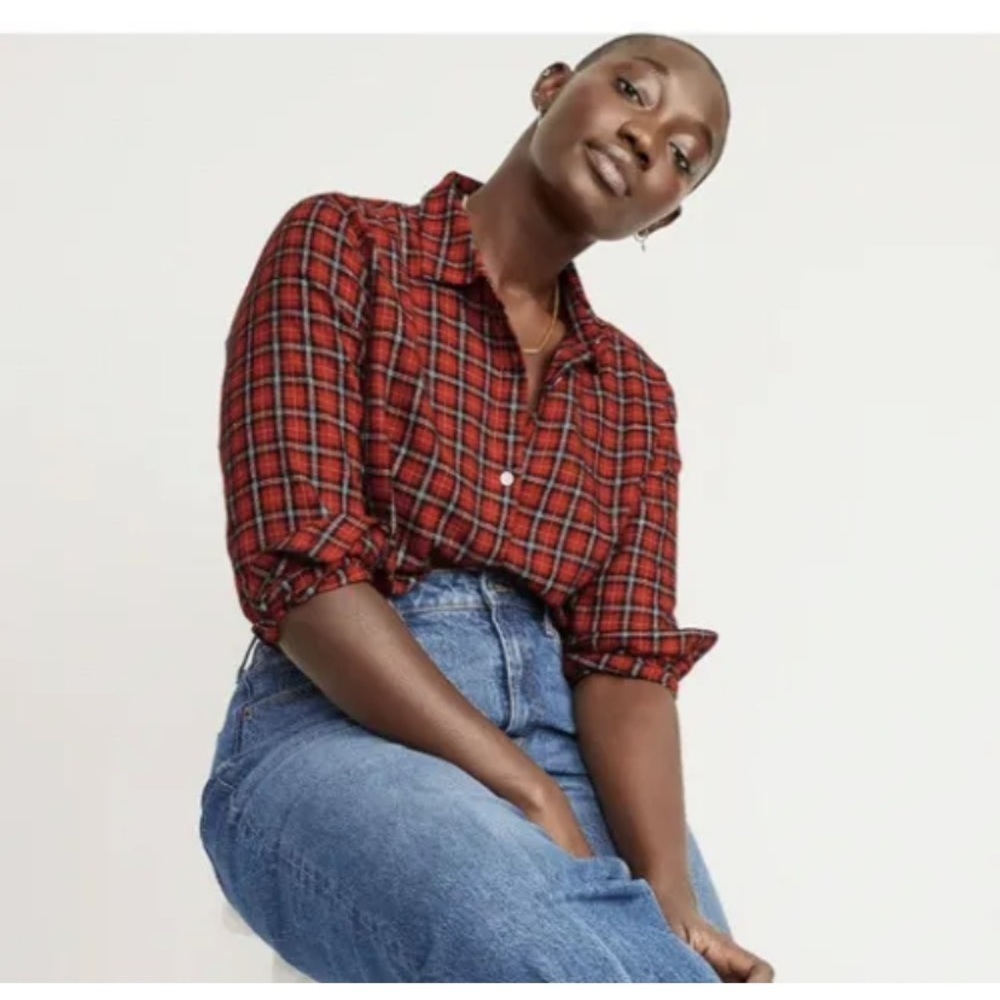 RED Plaid Shirt. Old Navy Classic. Flannel. New! Large. Shirttail hem. - Picture 3 of 7